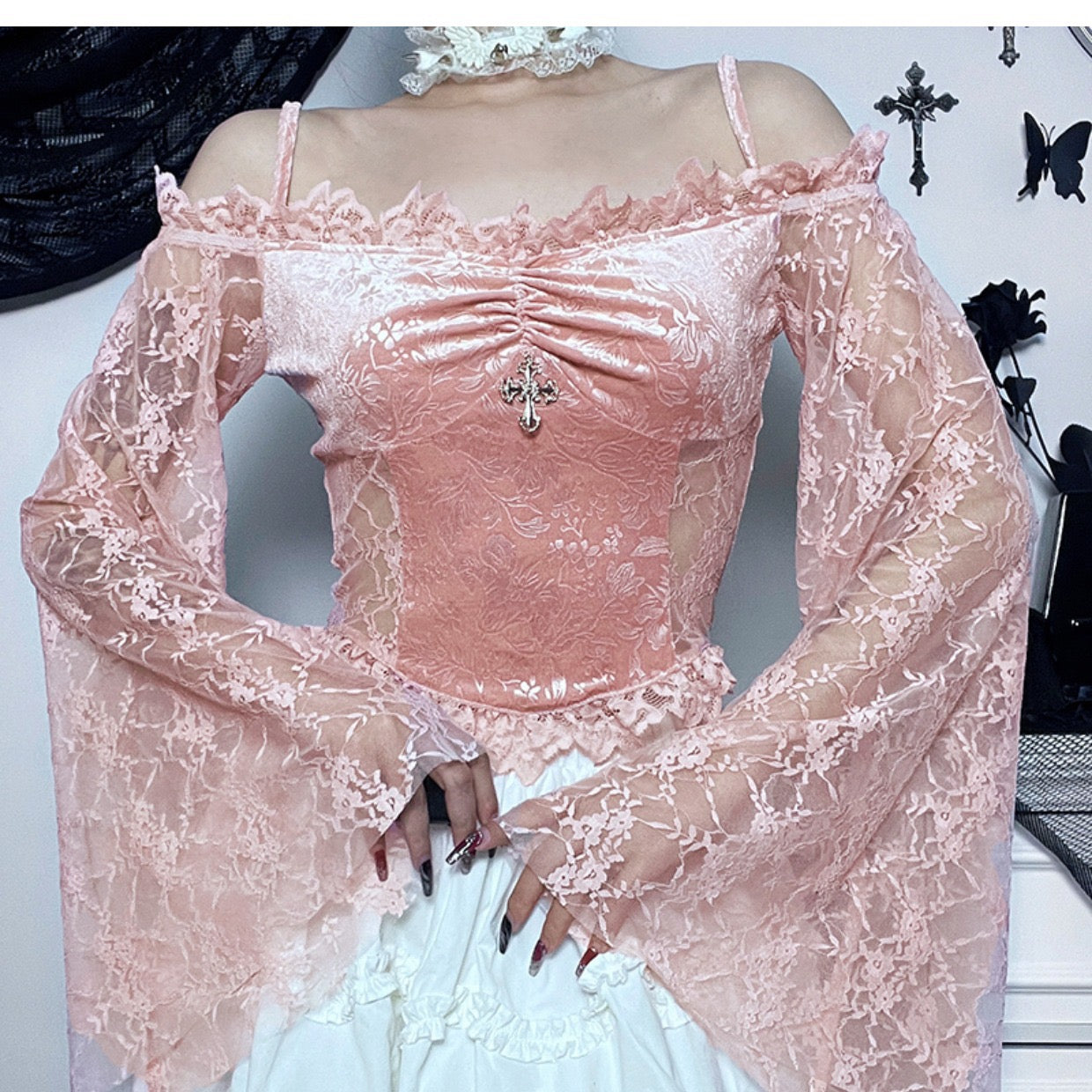Off-shoulder flared sleeve T-shirt HA1655