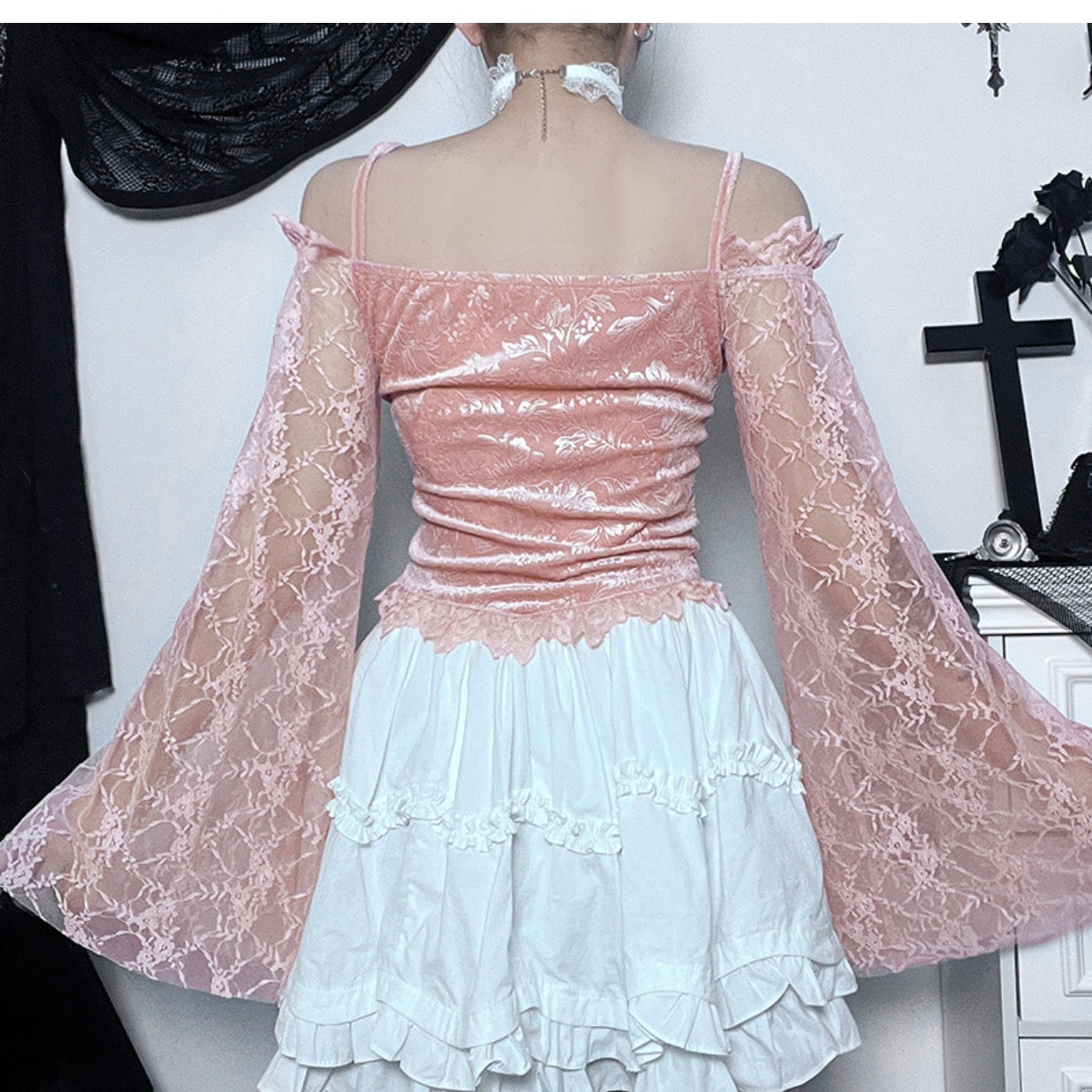 Off-shoulder flared sleeve T-shirt HA1655