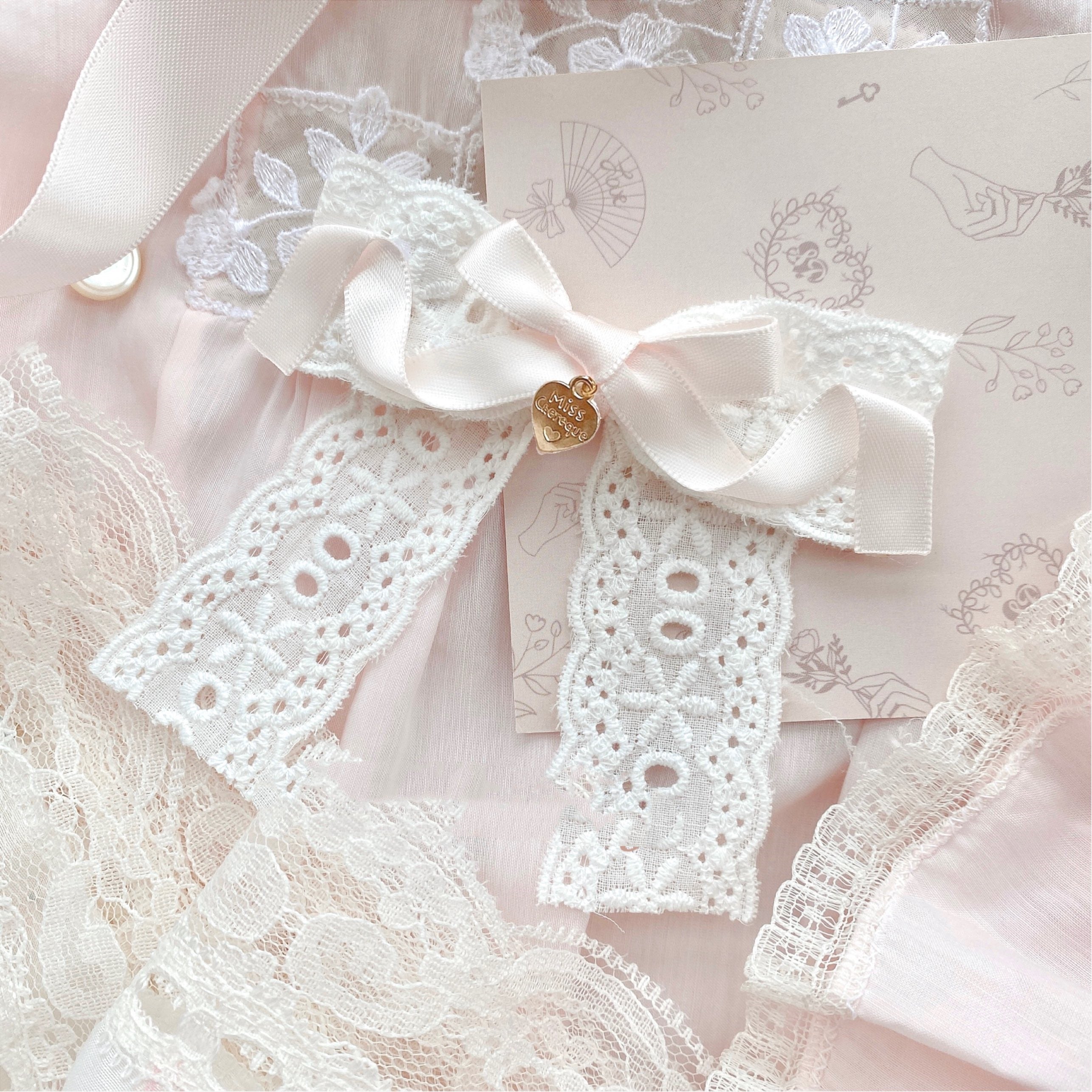 Pink and white bow hair clips, brooches   HA1577
