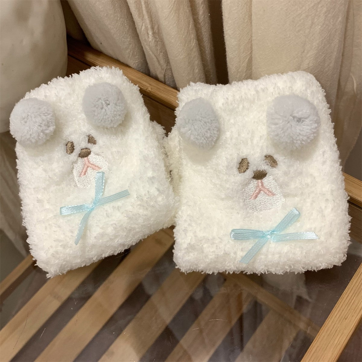 Cute fluffy floor socks   HA1337