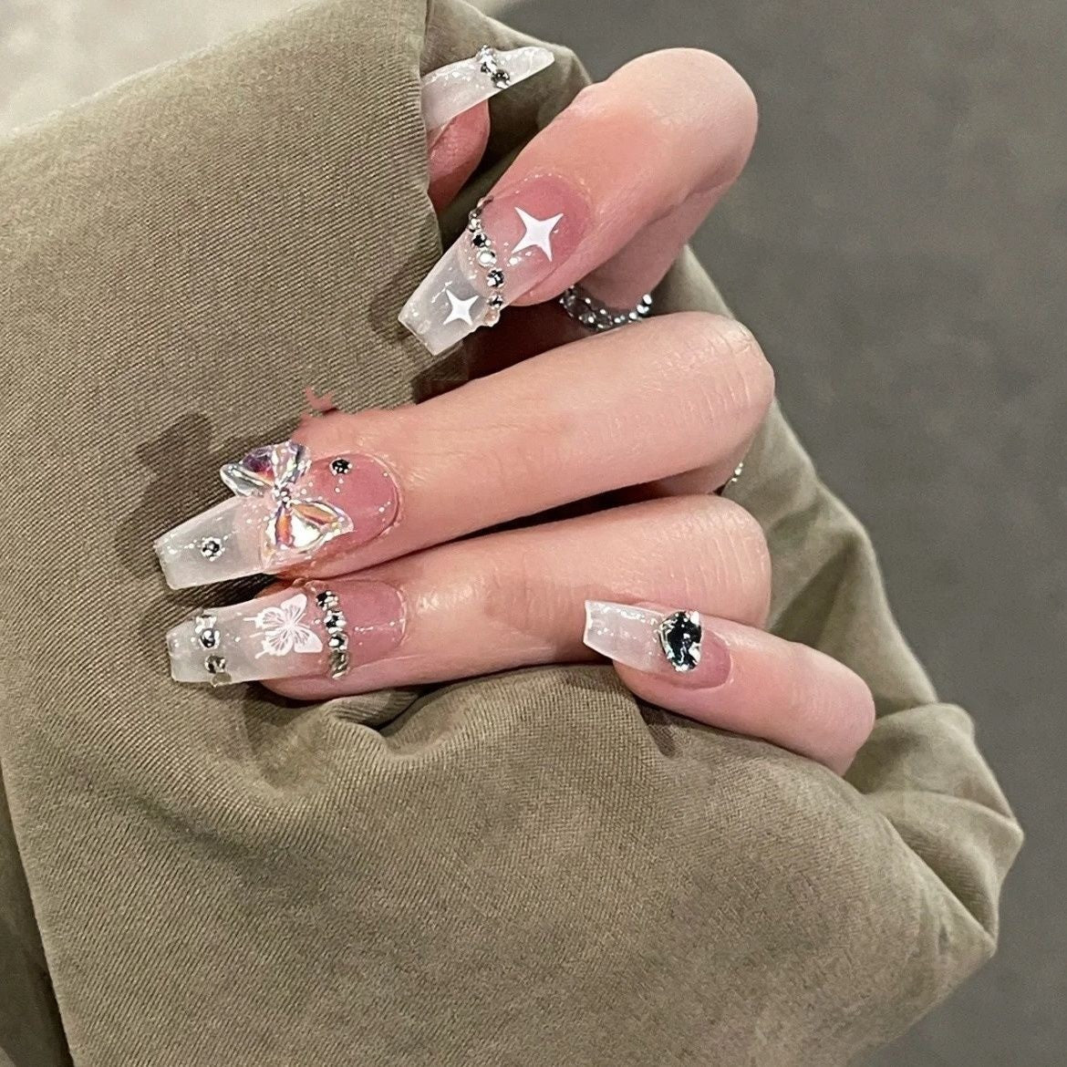 Embossed Butterfly Burst Diamond Nail Art   HA1282