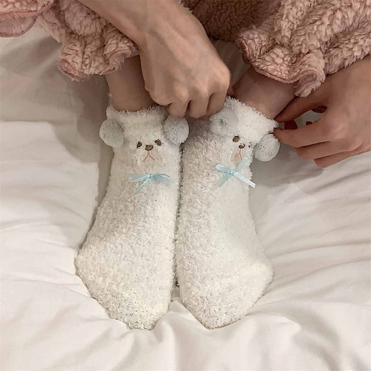 Cute fluffy floor socks   HA1337