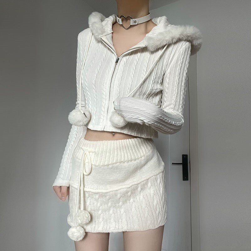 Twist-textured fur-paneled hooded sweater   HA1552