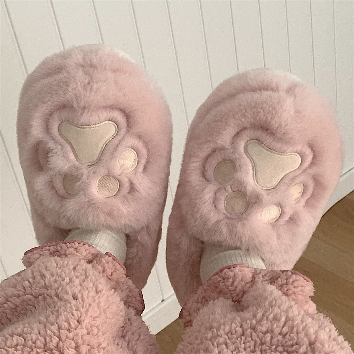 Cute Cat Paw Cotton Slippers   HA1340