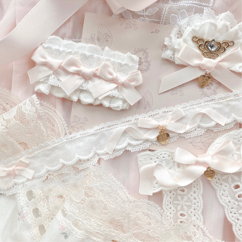 Pink and white bow hair clips, brooches   HA1577