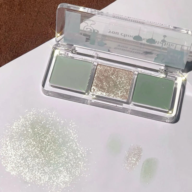 Mint green tri-color eye shadow HA0923
