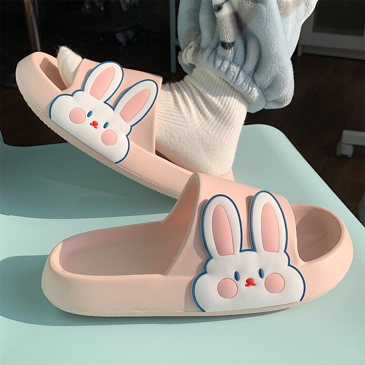 Cute and soft bunny slippers   HA1338