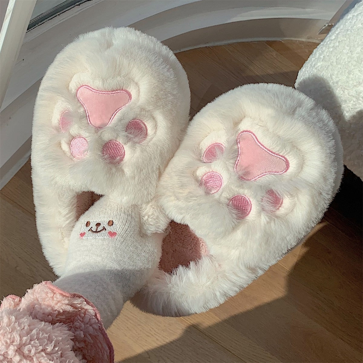 Cute Cat Paw Cotton Slippers   HA1340