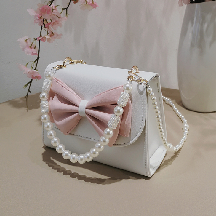 Pearl chain pouch HA0969